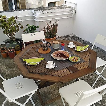 Confortevole Appartamento Vicino Al Centro Lecce Exterior foto