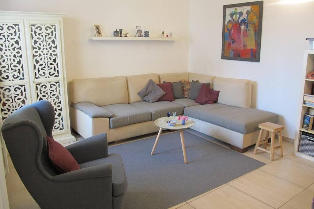 Confortevole Appartamento Vicino Al Centro Lecce Exterior foto
