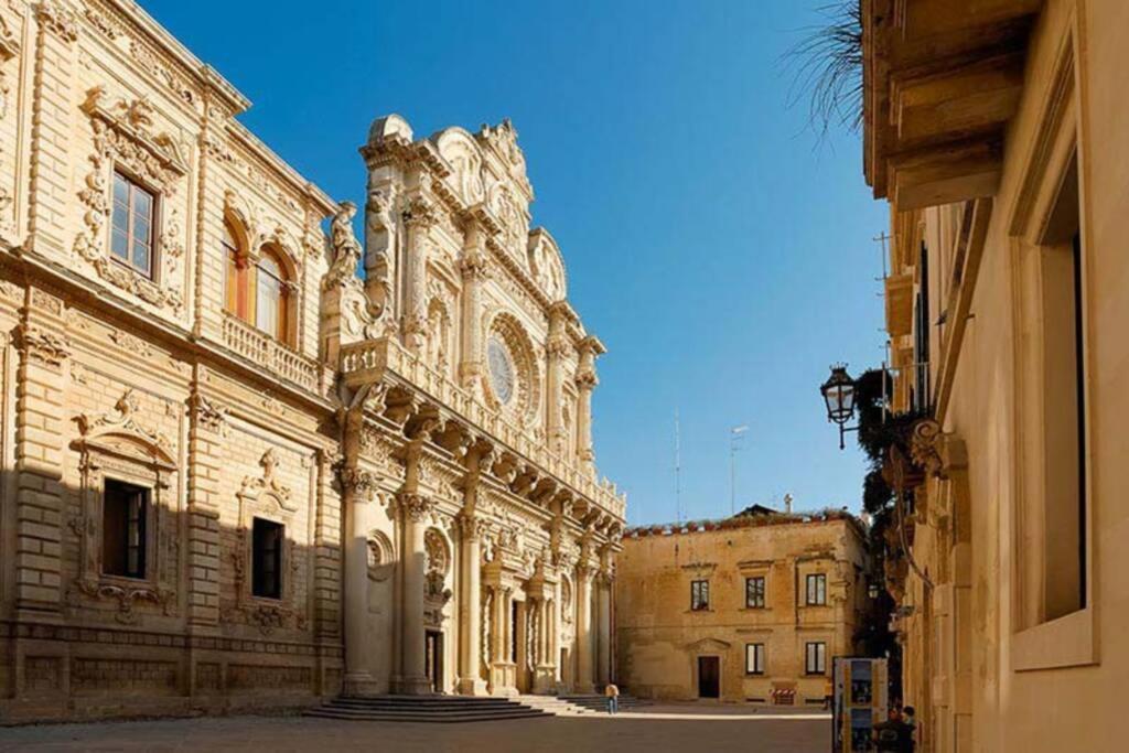 Confortevole Appartamento Vicino Al Centro Lecce Exterior foto