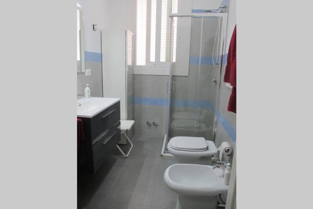 Confortevole Appartamento Vicino Al Centro Lecce Exterior foto