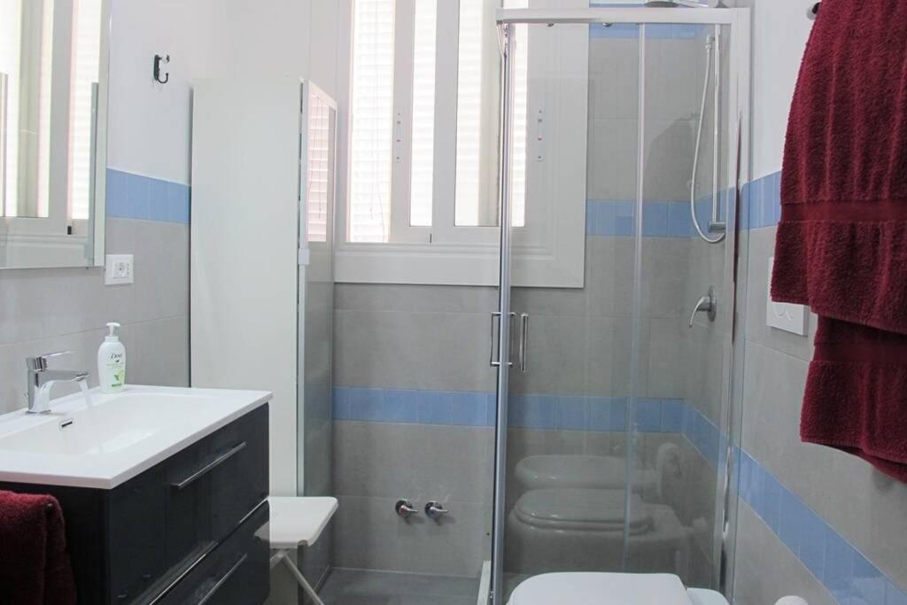 Confortevole Appartamento Vicino Al Centro Lecce Exterior foto