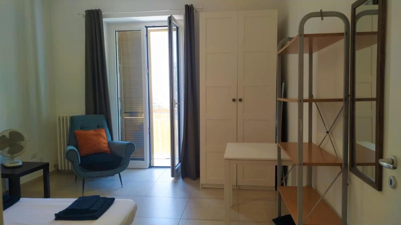 Confortevole Appartamento Vicino Al Centro Lecce Exterior foto